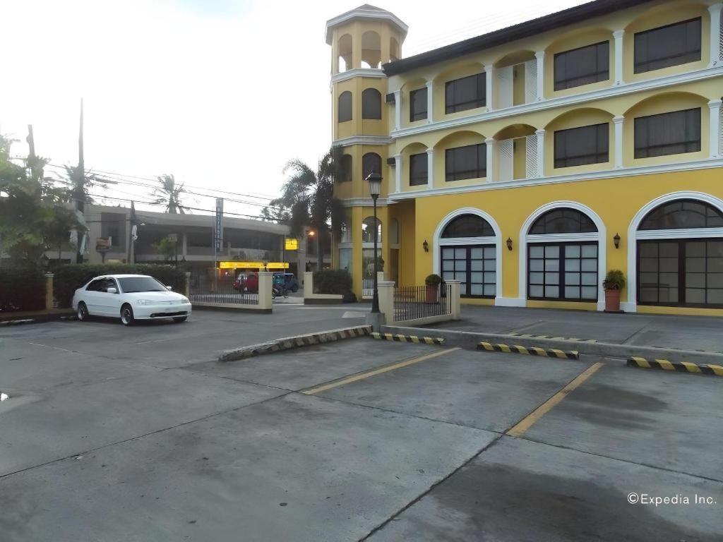Planta Centro Bacolod Hotel & Residences Esterno foto