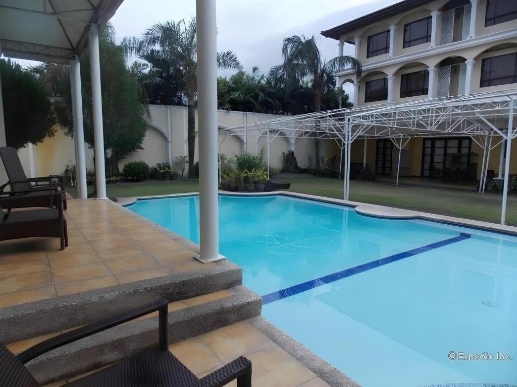 Planta Centro Bacolod Hotel & Residences Esterno foto