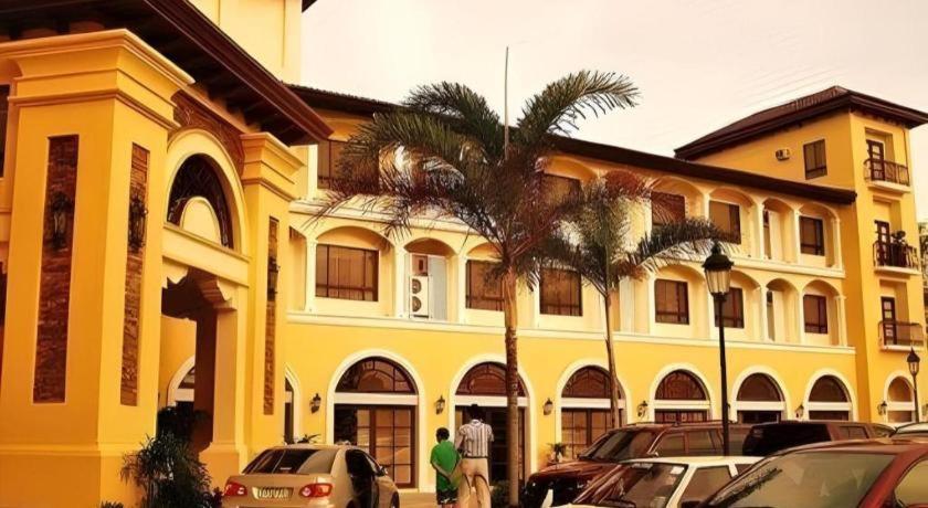 Planta Centro Bacolod Hotel & Residences Esterno foto